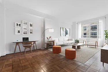 25 Central Park West, #5D