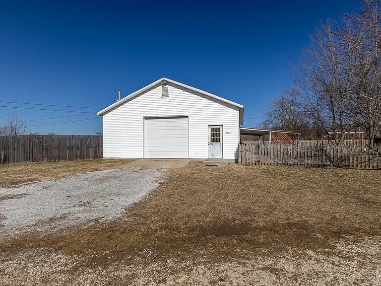 12842 Ruby Rd — Photo 27