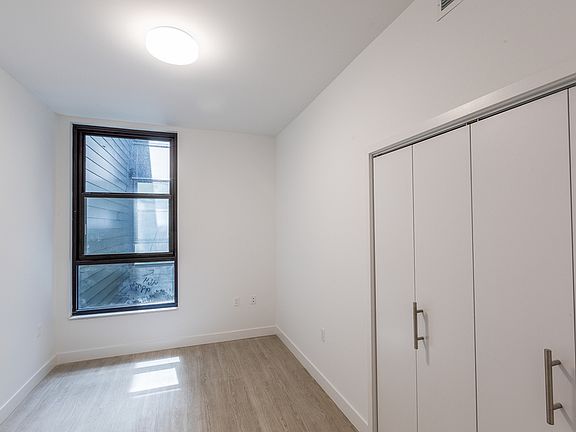 5th image of 4435 Piedmont Ave #206