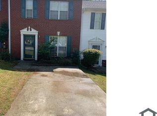 1352 Hollenbeck Ln, Riverdale, GA 30296