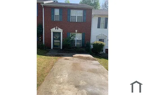 1352 Hollenbeck Ln Photo 1