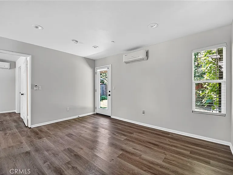 8211 Quartz Ave — Photo 11