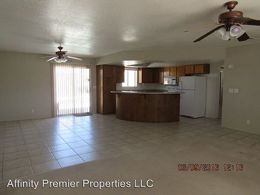 4th image of 550 Acoma Blvd N