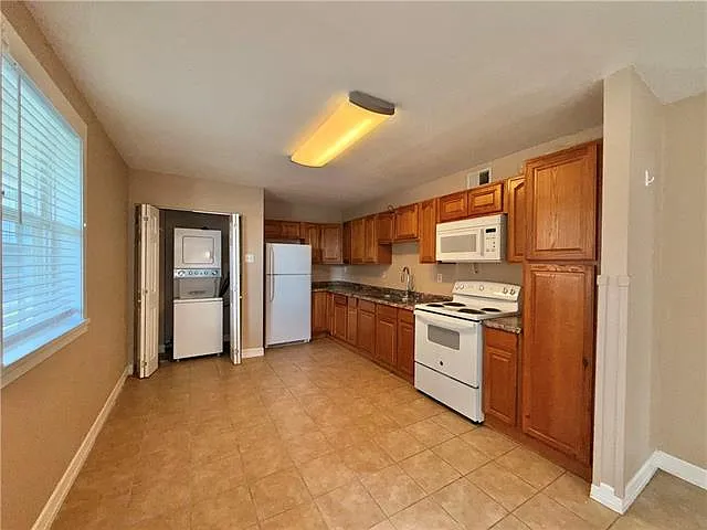 2 bed, 1.0 bath, 975 sqft, $1,155 — Photo 4