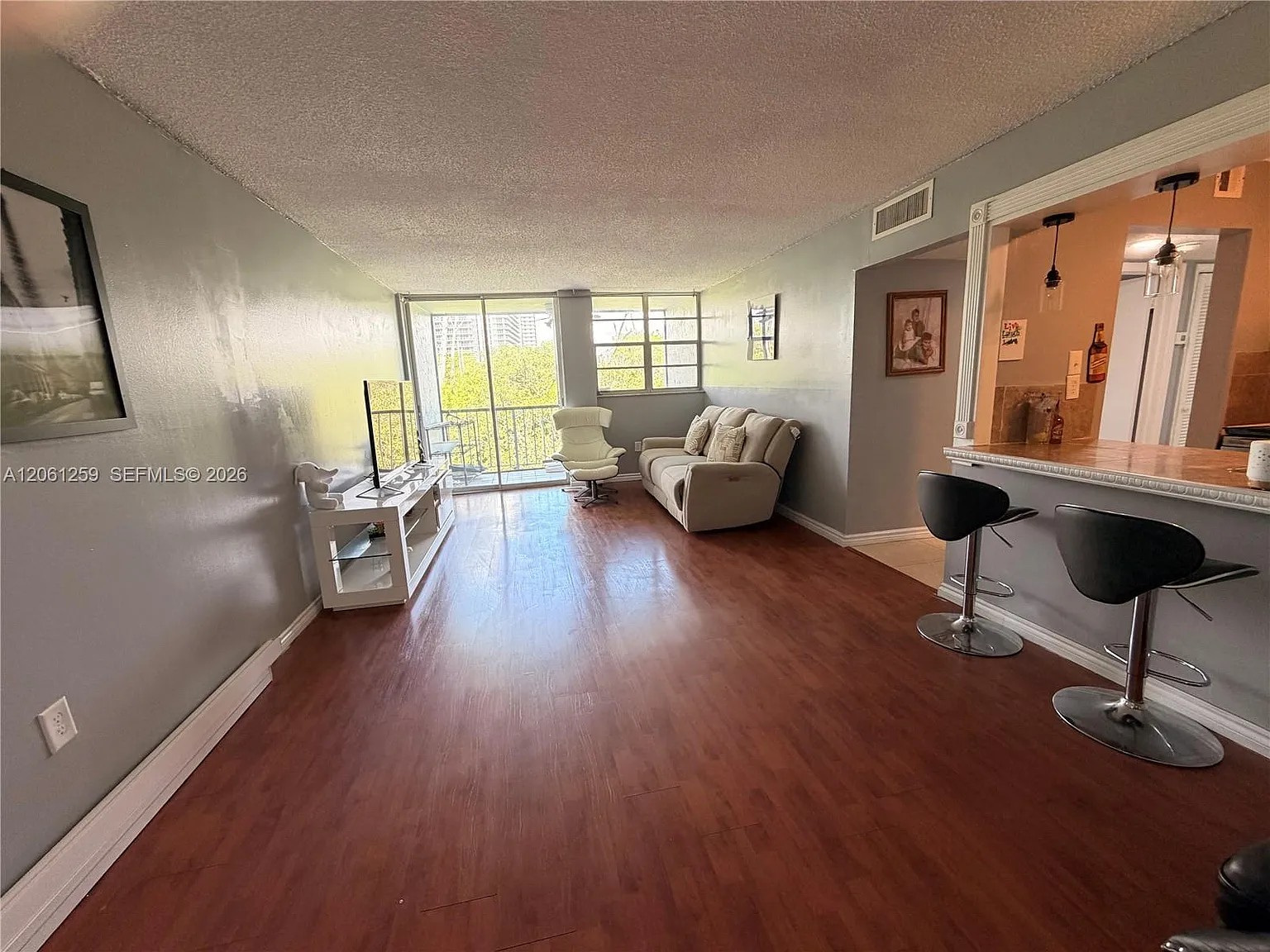 Eastern Parkview Condo — Photo 1