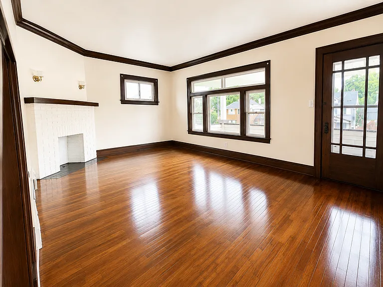 3320 Berea Rd — Photo 10