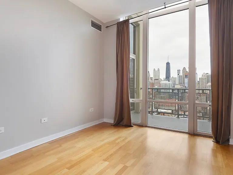 720 N Larrabee St #1706N — Photo 9