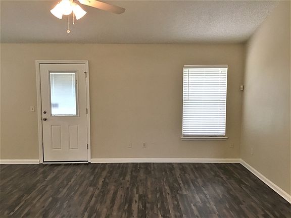 4th image of 3232 Deerfield Pointe Dr