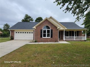 409 Sparrow Dr, Fayetteville, NC 28306