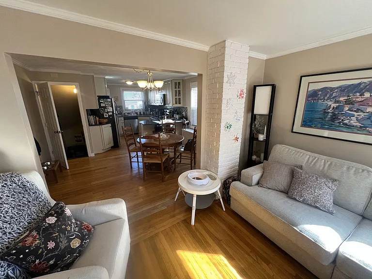 19 Joy St — Photo 7