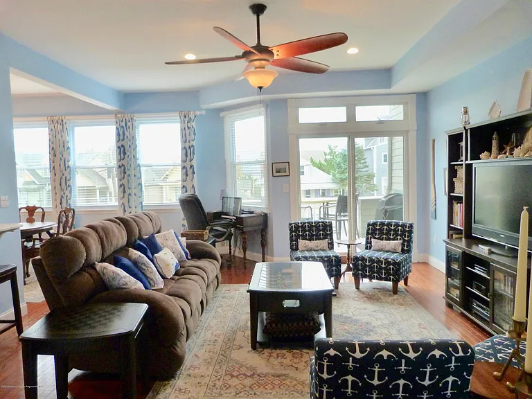 4 Ocean Ave #14 — Photo 2