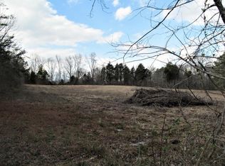 140 Meadow Ln, Oliver Springs, TN 37840