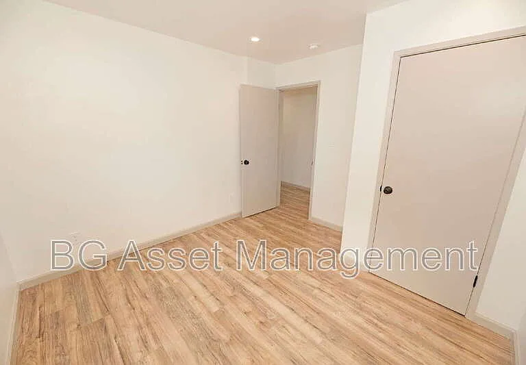 50 Frey Pl #12 — Photo 9
