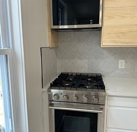 5th image of 262 Anderson St Floor 2