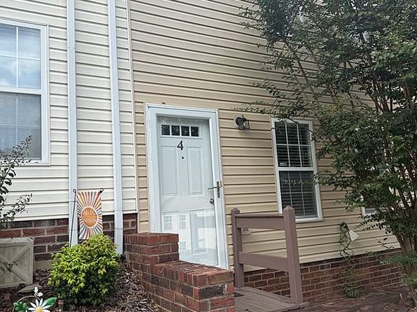 1491 20th Ave NE APT 4