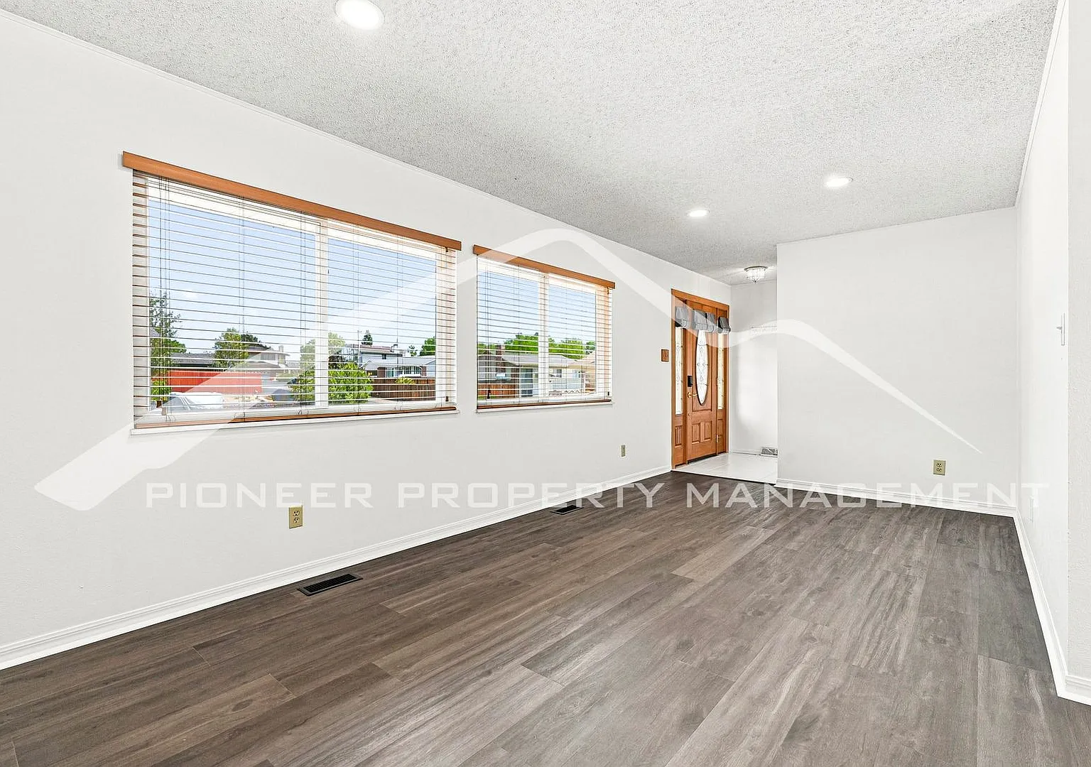 Spacious Home with Central AC and Traditional Wood Features — Photo 3