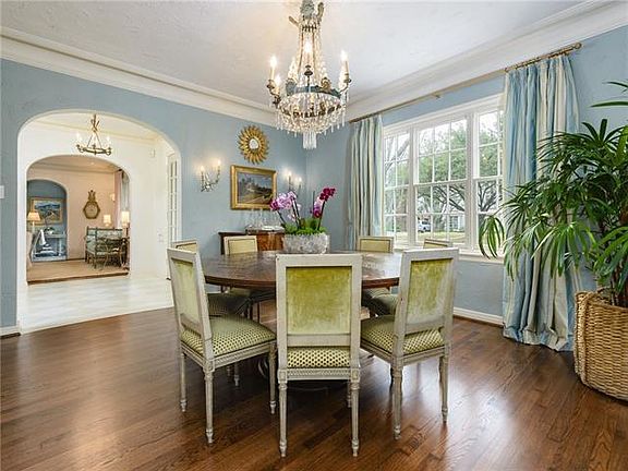 3rd image of 4336 Beverly Dr