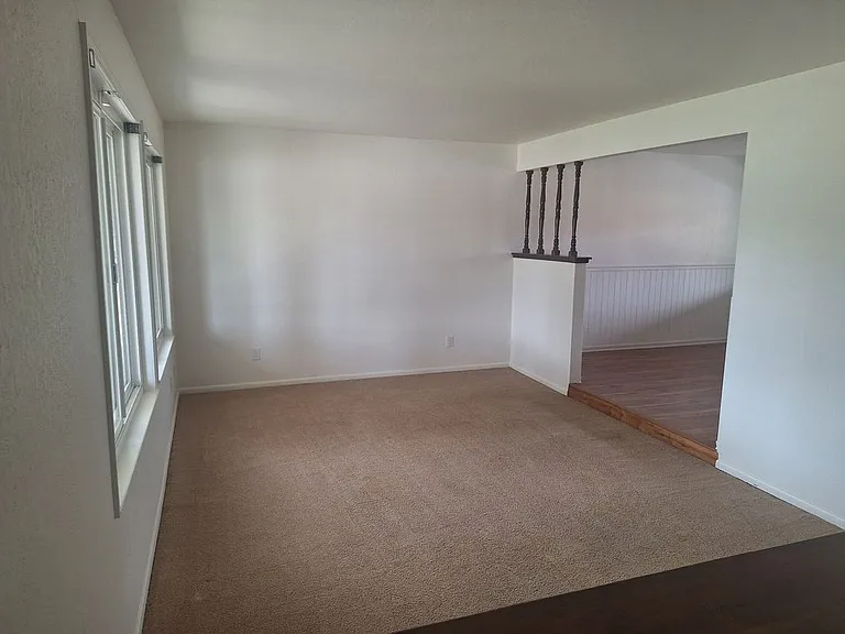 380 S 19th Ave — Photo 9