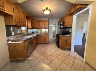 6520 181st St, Fresh Meadows, NY 11365