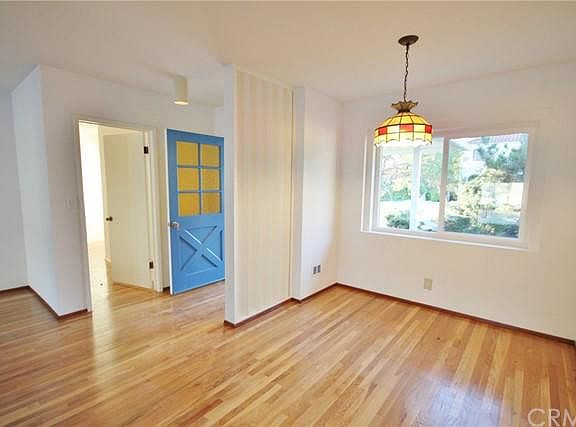 3rd image of 1080 S Lincoln Ave