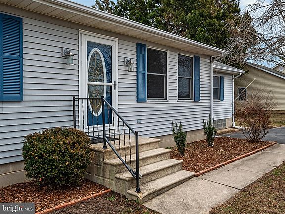 4th image of 103 Dogwood Dr