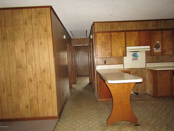 4th image of 236 Bradford Dr