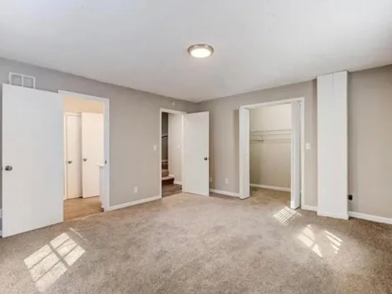 5250 Phoenix St — Photo 6