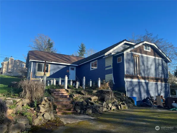 1423 S 223rd Street, Des Moines, WA 98198