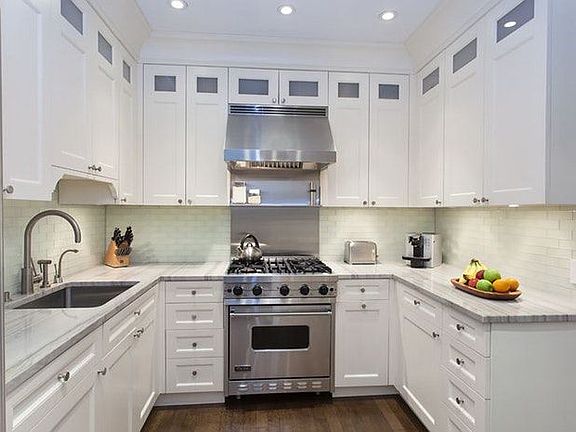 5th image of 308 E 72nd St APT 7D