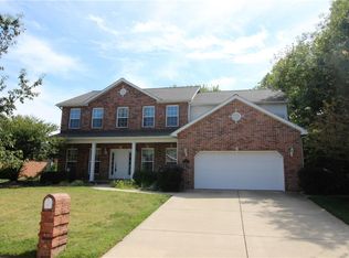 1812 Creekside Dr, Swansea, IL 62226