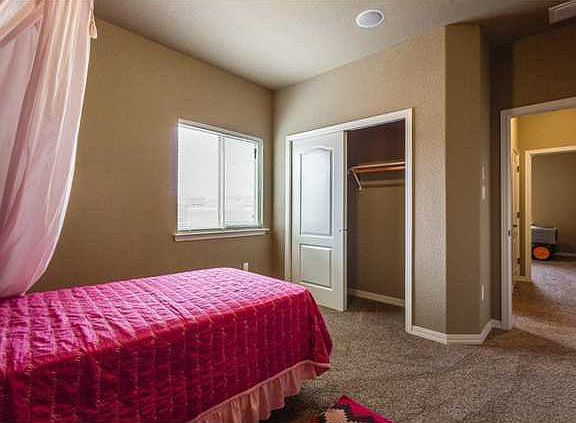 5th image of 7640 Crest Creek Ln