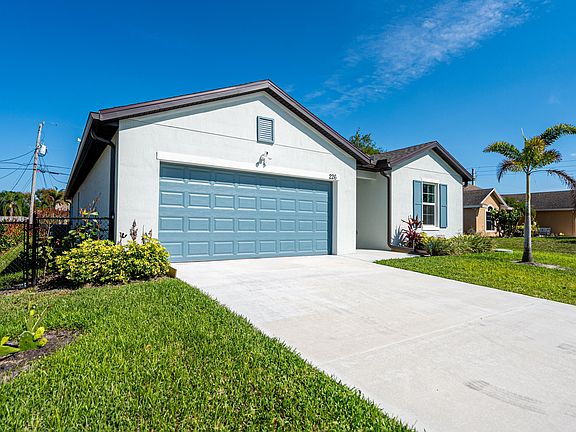 2nd image of 226 SW Milburn Circle #209