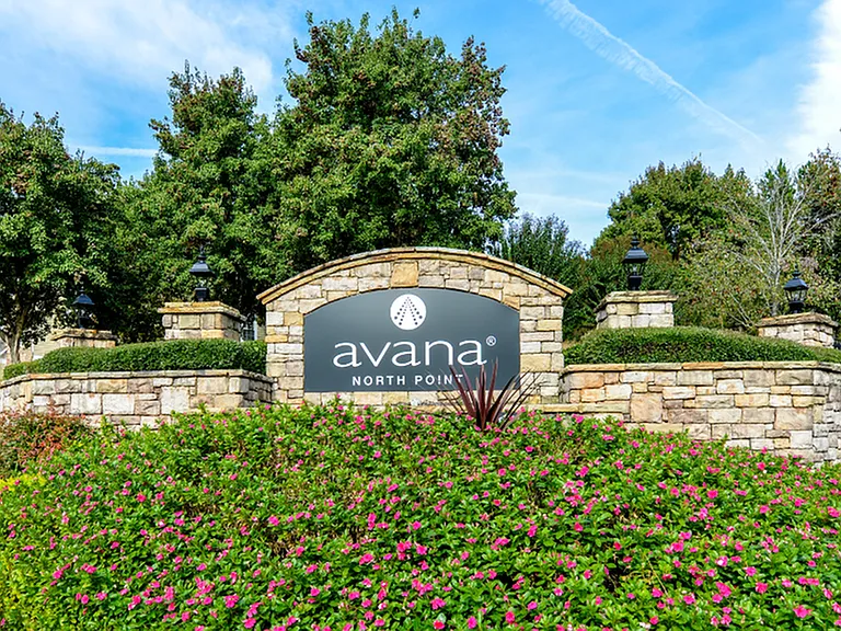 Avana North Point — Photo 35