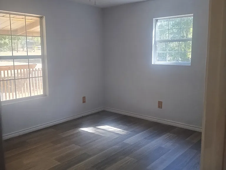 855 Aldredge Cir — Photo 5