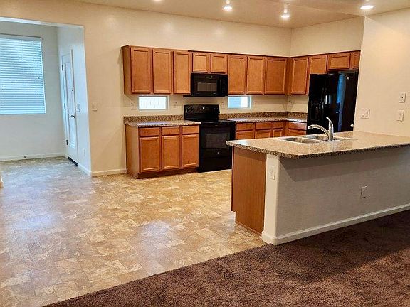 3rd image of 1712 E Grove St #1