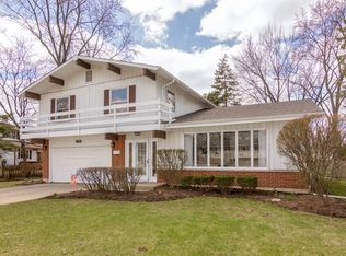 1134 E Juniper Ln, Mount Prospect, IL
