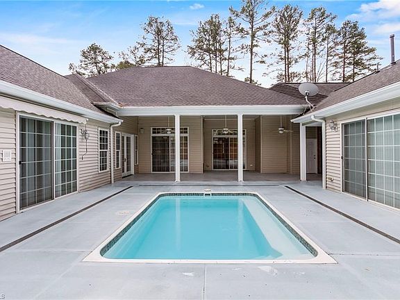 5th image of 2650 Fox Ridge Rd