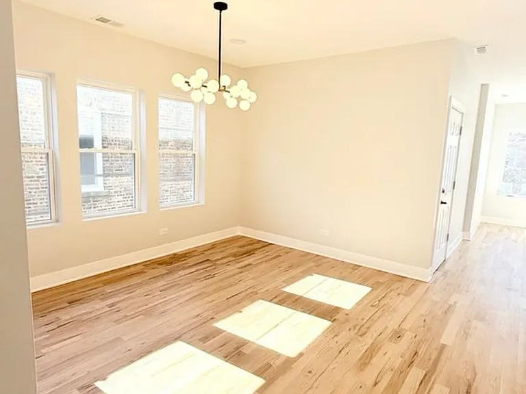 8237 S Sangamon St #2 — Photo 4