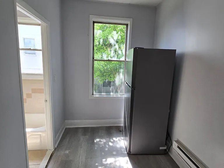 34 Clerk St #1RR — Photo 3