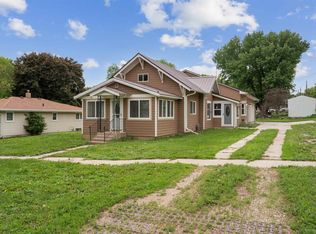 207 W 3rd St, Alcester, SD 57001