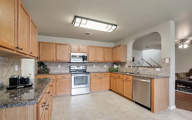 650 Granite Clf — Photo 7