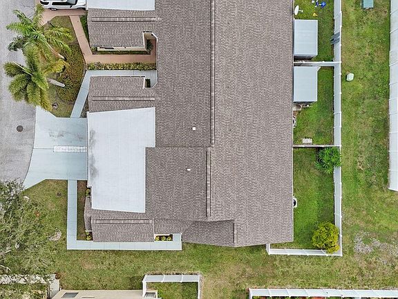 3rd image of 4540 Amherst Circle #101