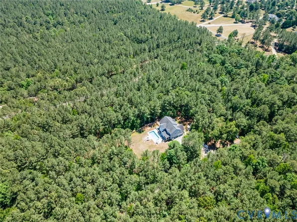 9101 Beaver Bridge Rd, Moseley, VA 23120