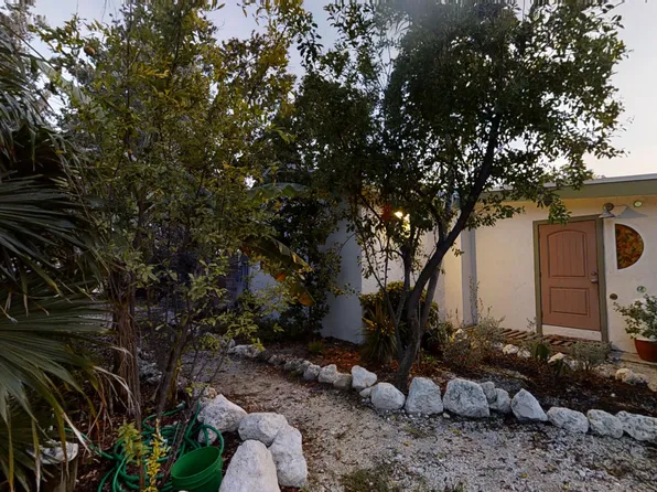 371 69th St, Marathon, FL 33050