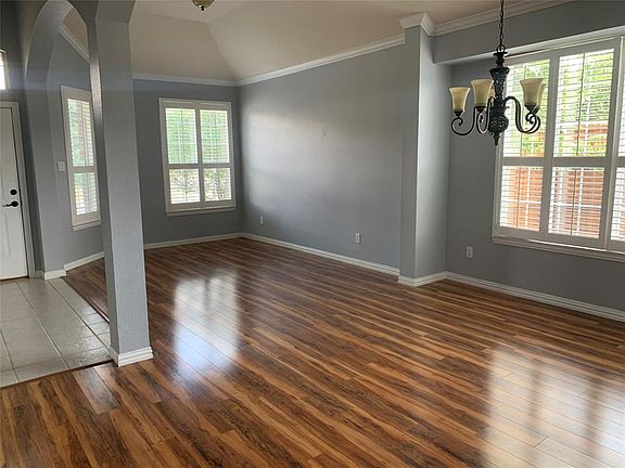 5th image of 2700 Zoeller Dr