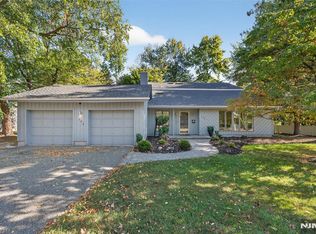 194 N Central Ave, Ramsey, NJ 07446