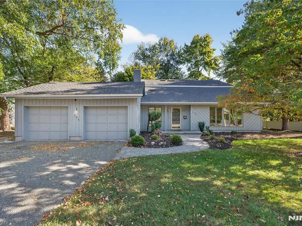194 N Central Ave, Ramsey, NJ 07446