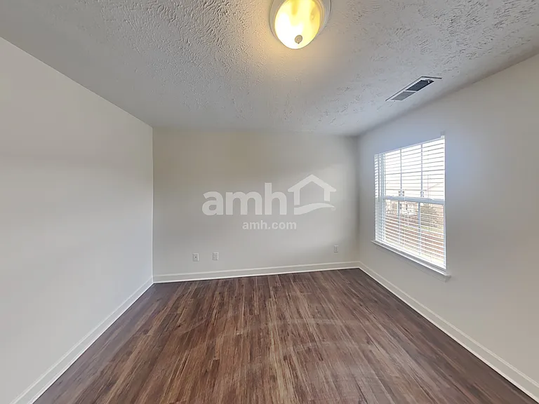 878 Daybreak Dr — Photo 13
