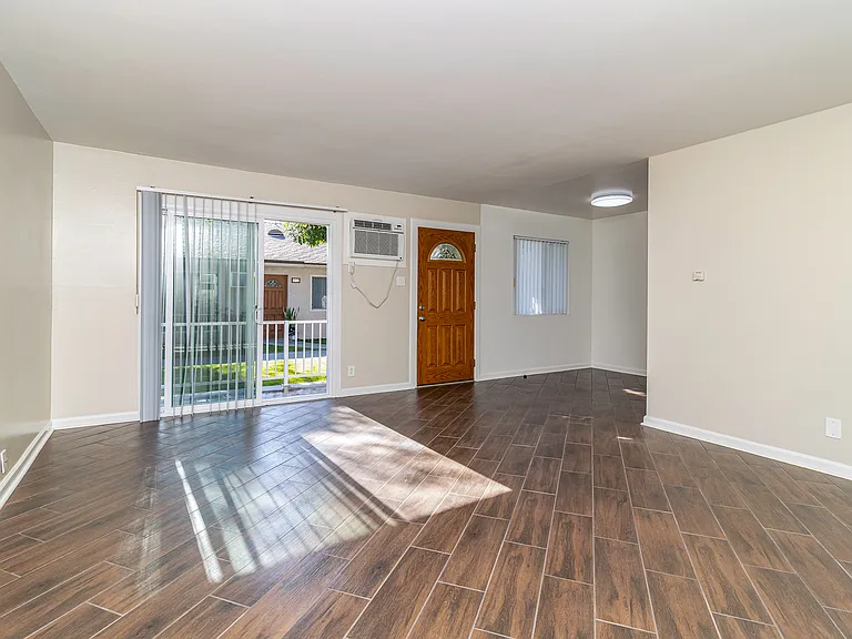 4040 Badillo Cir — Photo 14