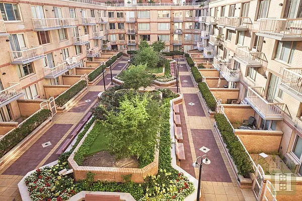 Rented by Halstead Real Estate | media 20